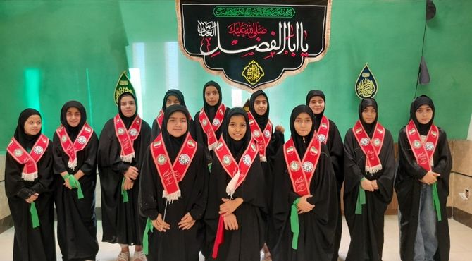 اجرای سرود امام مقدس بمناسبت شهادت امام رضا علیه‌السلام توسط گروه سرود دختران صاحب الزمان عجل الله عضو سازمان دانش آموزی