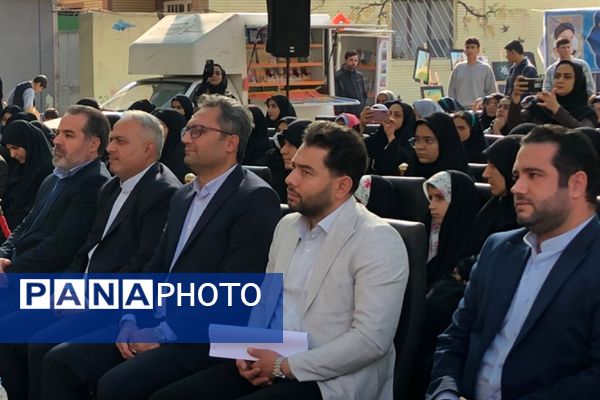 آیین نواختن زنگ پژوهش در ناحیه دو شهرری 