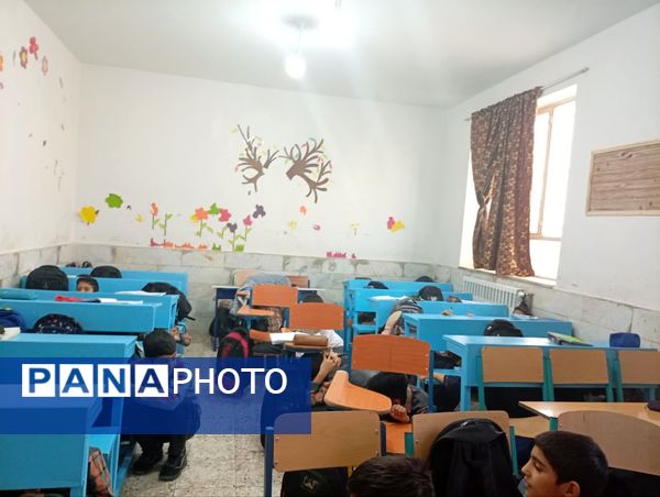 مانور زلزله در دبستان شهید پسندیده فدافن  