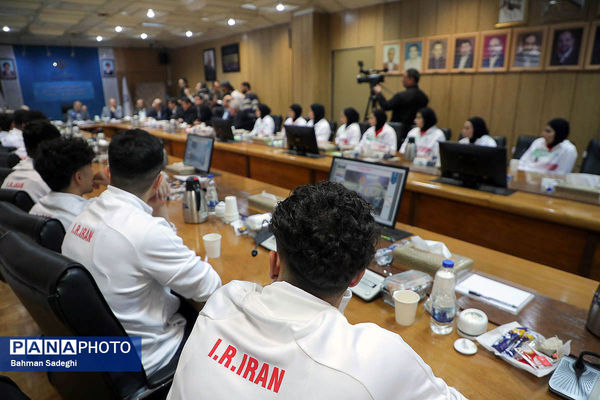 مراسم بدرقه تیم‌های ملی فوتسال دانش‌آموزی پسران و دختران ایران به رقابت‌های جام جهانی