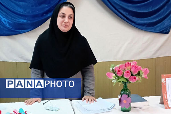 افتتاحیه سفیران سلامت در دبیرستان آمنه‌_کوثر شهرستان فیروزه