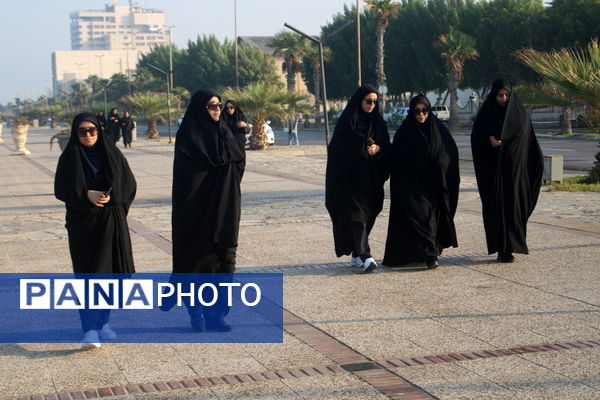 همایش پیاده‌روی فرهنگیان در بوشهر به‌مناسبت هفته تربیت‌بدنی و ورزش