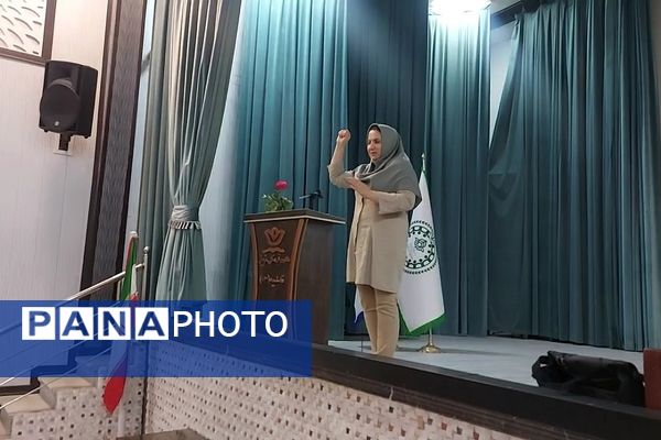 برگزاری دوره آموزشی «تربیت مربی سازمان دانش‌آموزی» در کهریزک 