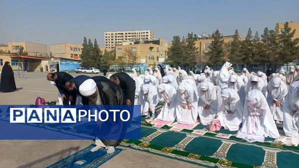 اقامه نماز باران در دبستان لطیفه