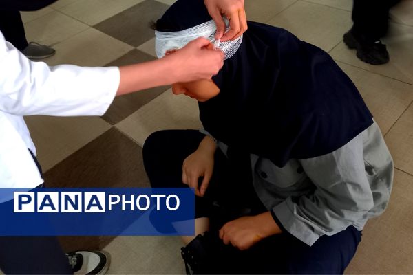 مانور زلزله در دبیرستانه دخترانه شاهد فیض ناحیه 3 شیراز