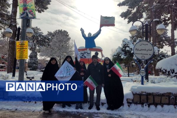 راهپیمایی پرشور ۲۲ بهمن ماه در شهرستان نیشابور