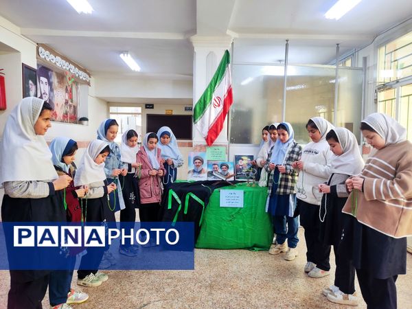 برپایی ایستگاه صلواتی در مدرسه شهید آقچه لو به مناسبت تشییع پیکر سید حسن نصرالله