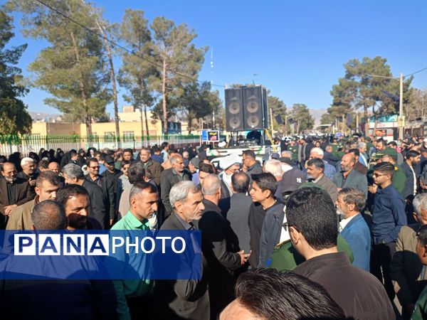 شهید گمنام در کاشمر تشیع شد