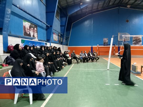 بازدید مربیان کشوری والیبال از باشگاه نرجس شهر جعفریه قم