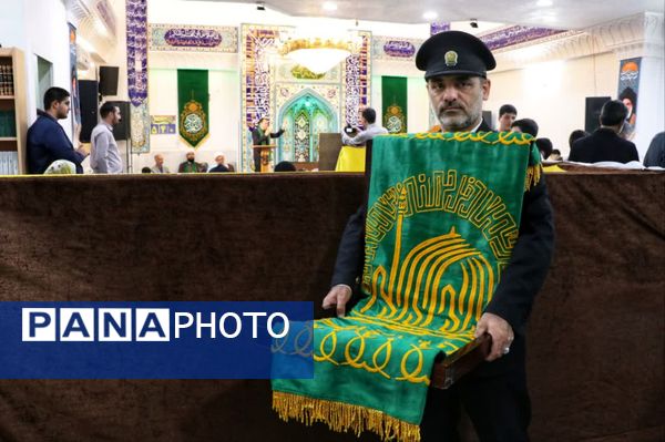پرچم متبرک امام رضا (ع) در جشن ولادت امام رئوف در مسجد امام حسن عسکری (ع) بجنورد 