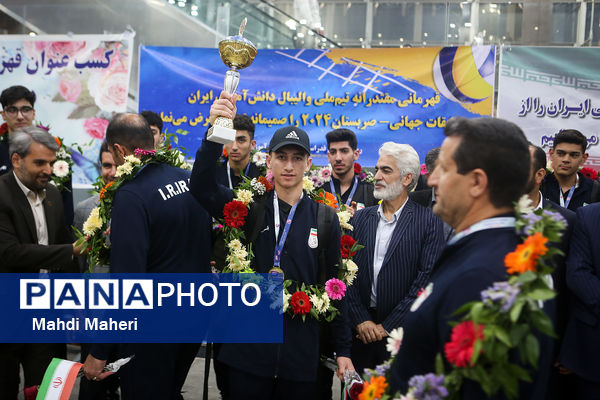 آیین استقبال از تیم‌ ملی والیبال دانش‌آموزی ایران