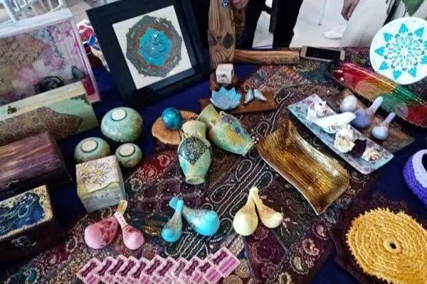 گردشگری، صنایع‌دستی را رونق می‌بخشد 