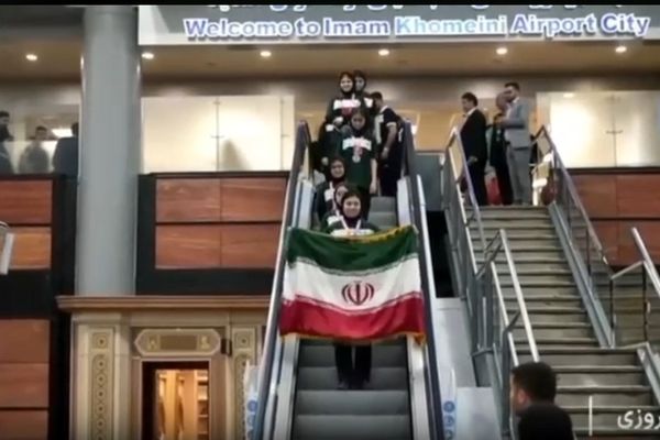 کسب مدال نقره تیمی و رتبه چهارم لیگ خلاقیت