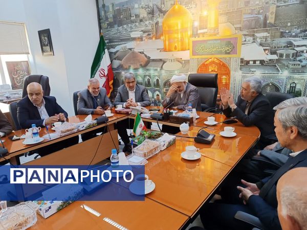 نشست هم‌اندیشی مدیران آموزشی و حوزه مدرسه‌سازی مشهد