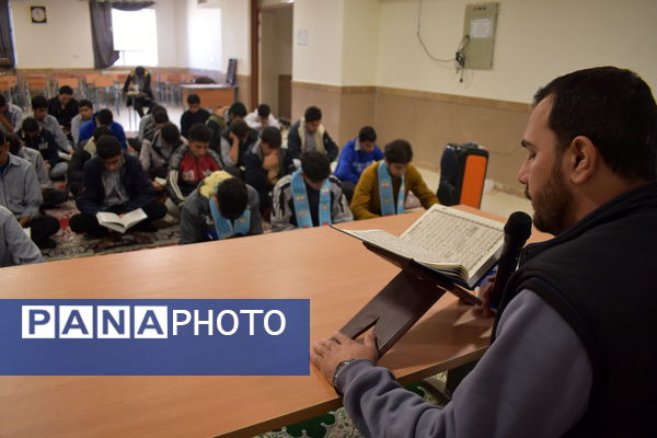 برنامه هماهنگ استانی «محفل معنوی قرآن و نماز جماعت» در نوخندان