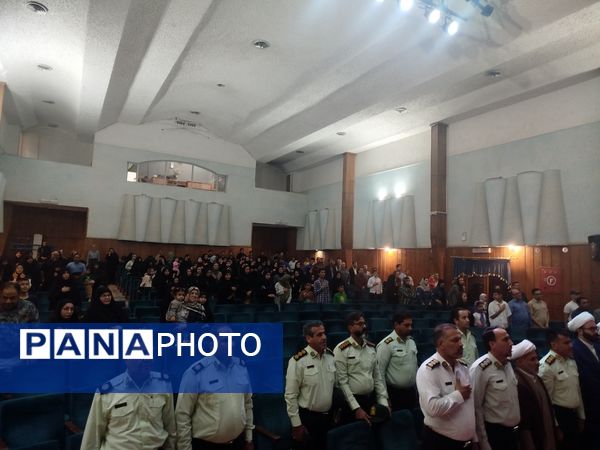 همایش فضای مجازی ظرفیت ها و آسیب ها در سالن سرو کاشمر با حضور مسئولین شهرستان