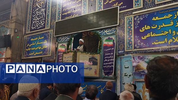 برگزاری نماز جمعه در آغاز هفته بسیج دانش آموزی با حضور دانش آموزان بسیجی نیشابور