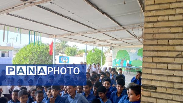 بزرگداشت روز دانش‌آموز در مدرسه شهید مطهری مارم