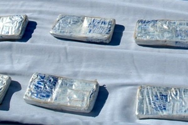 مسافر اتوبوس با 2 کیلو حشیش در" نهبندان" دستگیر شد
