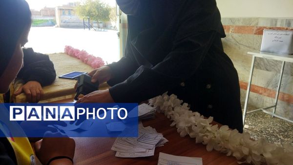 بیست و هشتمین دوره انتخابات شورای دانش آموزی در دبیرستان حجت‌ الاسلامی