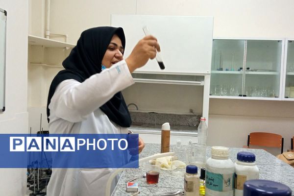 بازدید دانش آموزان دبیرستان حضرت ولیعصر (عج) ناحیه یک ری از پژوهش‌سرای رازی 