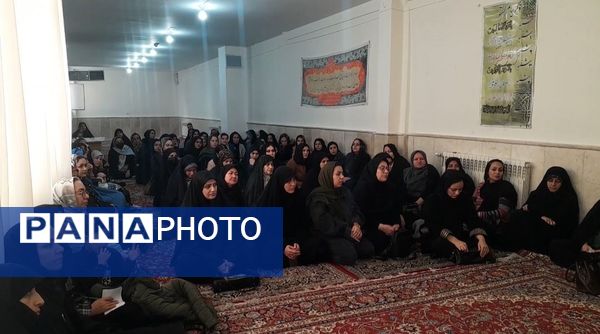 اولین جلسه  مشاوره با حضور اولیا پایه هفتم در دبیرستان دخترانه حداد مشهد