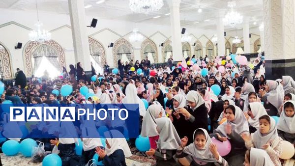 اجتماع بزرگ دانش‌آموزان در زیارتگاه شهید آیت الله مدرس(ره)