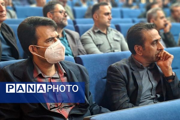 نشست فصلی مدیران شهرستان قرچک