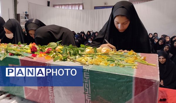 استقبال از شهید‌گمنام در دبیرستان رضوانه شاهبیکی سربیشه 
