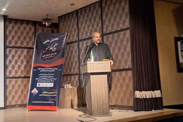 اکنون در بحران هویت‌یابی قرار داریم
