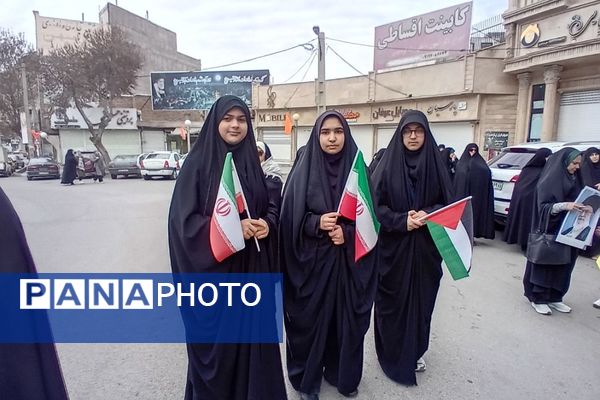 حضور پرشور مردم و مسئولان روزه‌دار شهرستان فیروزکوه پررنگ‌تر از هر سال در راهپیمایی روز قدس