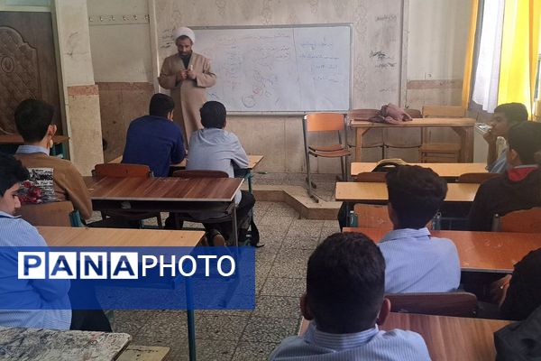 نشست تخصصی نماز در مدارس کهریزک 