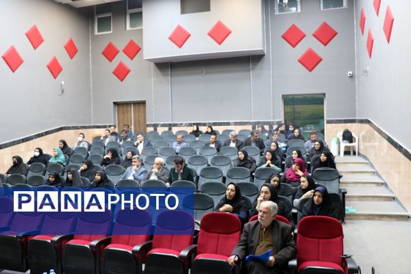 همایش توانمند سازی معاونان آموزشی مدارس آموزش و پرورش ناحیه هفت مشهد مقدس