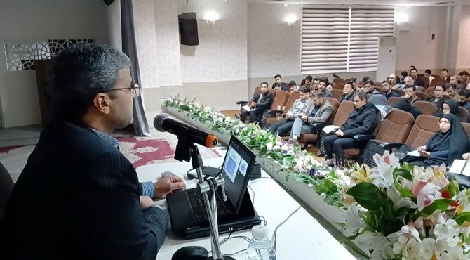 کارگاه «ارتقای مهارت‌های تحصیلی» در مشهد 