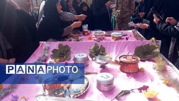 جشنی شاد و رنگین برای بانوان هنرمند شازند