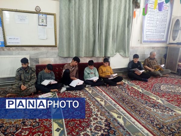 اعتکاف دانش آموزان پسر در باخرز