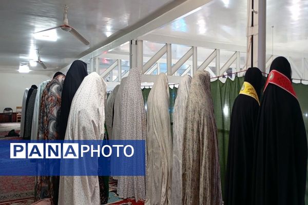 اقامه نماز جمعه در شهر بار نیشابور