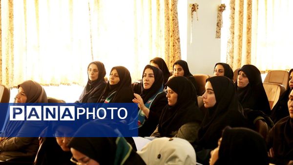 دوره تربیت مربی پیرامید و نظم گروهی استان آذربایجان شرقی