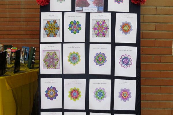 مراسم هفته پژوهش در دبیرستان بانو عفت آهنگری شهرری