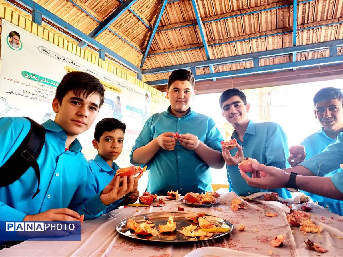 جشن صد دانه یاقوت در دبیرستان لقمان حکیم اشکذر 