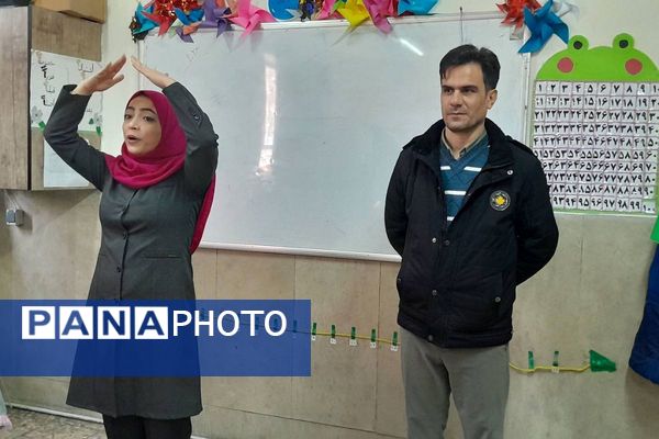 ارتقای آگاهی دانش‌آموزان آموزشگاه شهید رجایی با آموزش‌های سلامت و ایمنی زلزله