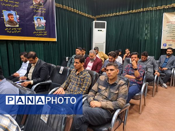 تقدیر از برگزیدگان دو رویداد رسانه‌ای «میثاق» و «سرباز مقاومت» در قم