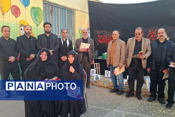 سوگواری معنوی در شیخ جنید(ره)؛ مدرسه غرق در عطر فاطمیه