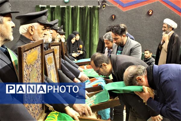 همایش مربیان تربیتی و مشاوران جهادی آموزش و پرورش قم