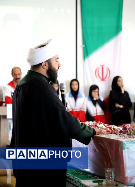 میزبانی هنرجویان هنرستان دکتر حسابی شهر محلات از پیکر شهید گمنام دفاع مقدس 