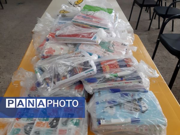 توزیع ۲۶۰ بسته حمایتی بین دانش‌آموزان نیازمند شهرستان عباس‌آباد