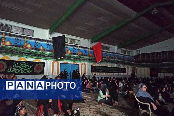 شور حسینی در شب چهارم محرم 1404 در هیات فرهنگیان ناحیه ۳ شیراز 
