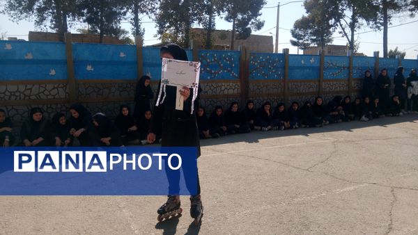 برگزاری المپیاد ورزشی در دبیرستان زنده یاد رقیه مظفری نیا