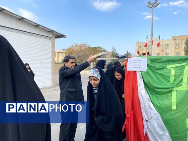 اعزام دانش‌آموزان شهرستان مه‌ولات به اردوی راهیان نور