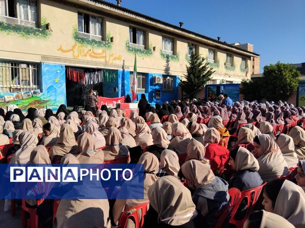 دبیرستان نجم میزبان پیکر یک شهید گمنام شد